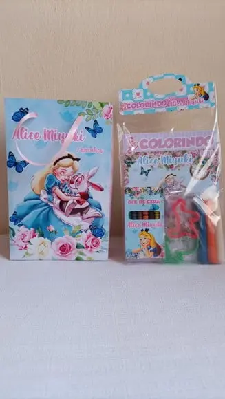 Kit Colorir Alice no País das Maravilhas