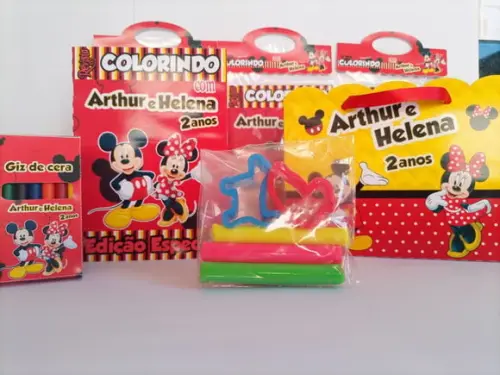 Kit para Colorir Mickey e Minnie com Sacolinha