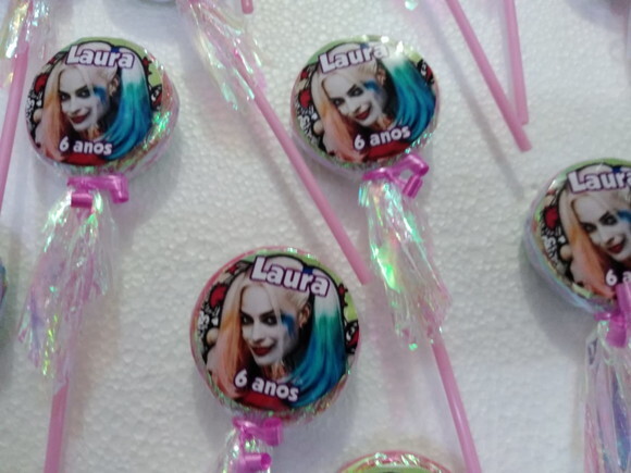 Arlequina Pirulitos com Papel Nacarado Personalizados