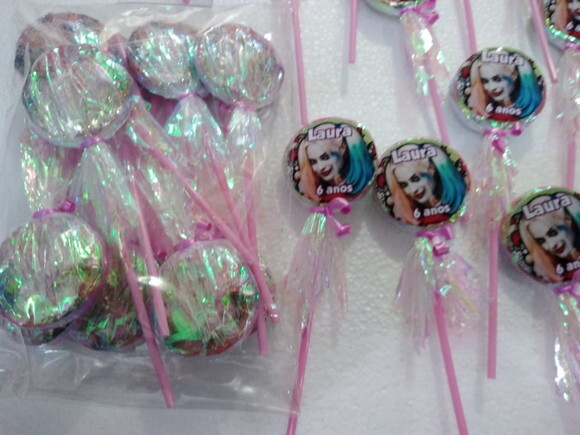 Arlequina Pirulitos com Papel Nacarado Personalizados