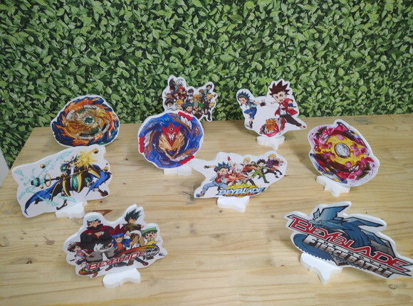 Beyblade Kit Displays 9 Peças de Mesa Pronta Entrega