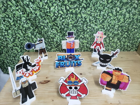 Blox Fruits Kit Displays de Mesa 9 Peças Pronta Entrega