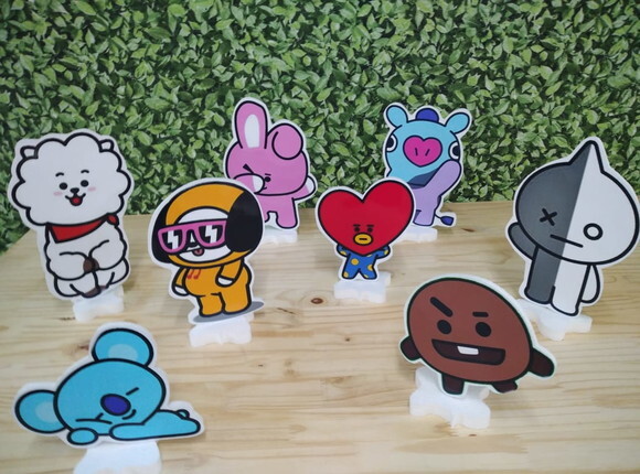 Bt21 Bts Kit de Mesa Displays 8 Peças Pronta Entrega