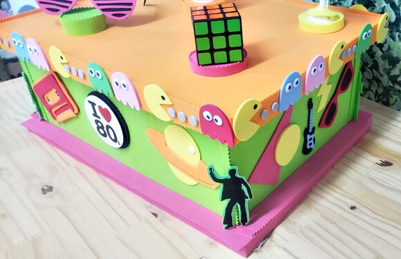 Caixa de Bolo Personalizada e Decoração Pronta Entrega