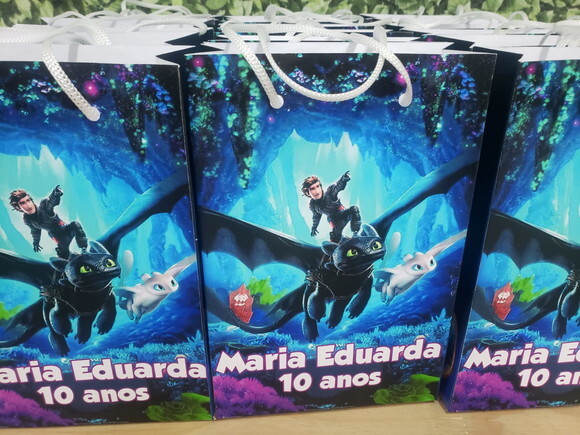 Como Treinar o Seu Dragão Sacola Personalizada Média