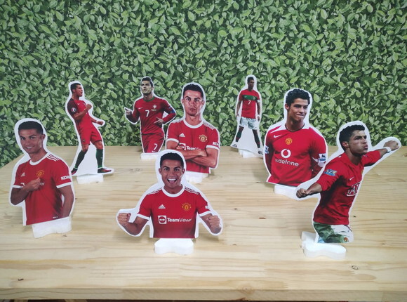 Cristiano Ronaldo Kit de Mesa Displays 8 Peças Pronta Entreg