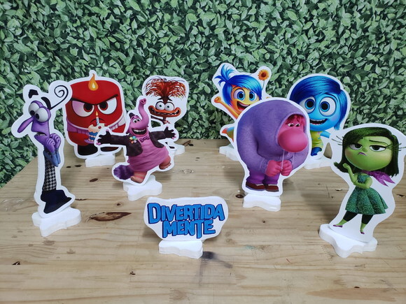 Divertidamente 2 Kit Displays de Mesa 9 Peças Pronta Entrega