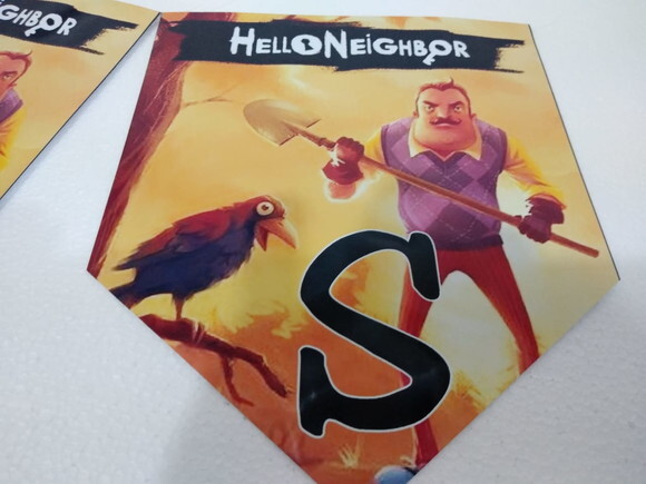 Faixa Hello Neighbor Parabens + Nome Personalizada