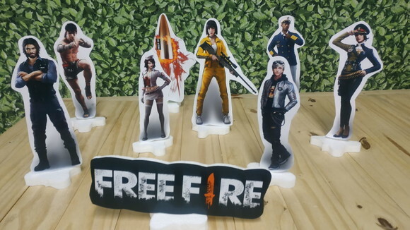 Free Fire Kit de Mesa Displays 9 Peças Pronta Entrega