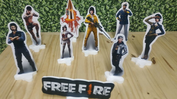 Free Fire Kit de Mesa Displays 9 Peças Pronta Entrega