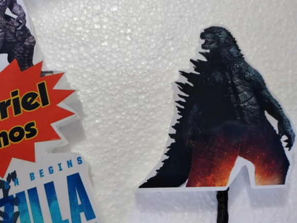 Godzilla Topo de Bolo Personalizado