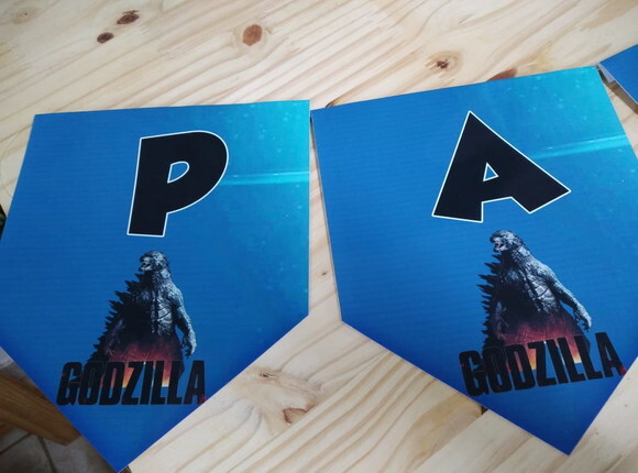 Godzilla Varal Parabens Mais Nome Pronta Entrega