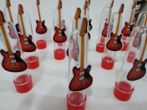 Guitarra Tubets Grande (13 Cm) com Apliques Decorativos