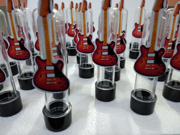 Guitarra Tubets Grande (13 Cm) com Apliques Decorativos