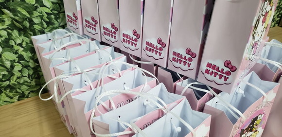 Hello Kitty e Sua Turma Sacola Personalizada Pronta Entrega