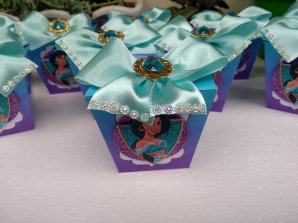 Jasmine Lembrancinha Caixa Luxo Personalizada