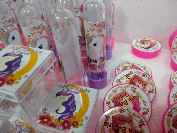 Kit Unicornio 90 Unid Latinhas Tubets Caixinhas Personaliz