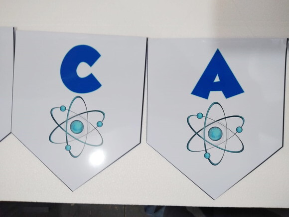 Laboratório de Ciências Varal Personalizado Parabens e Nome