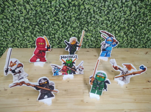 Lego Ninjago Kit de Mesa Displays 8 Peças Pronta Entrega