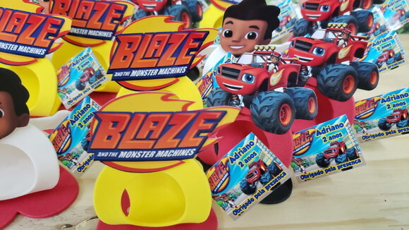 Lembrancinha Blaze Monster Machines