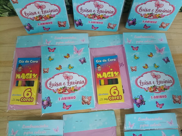 Lembrancinha Gemeas Caderninho Colorir Personalizados