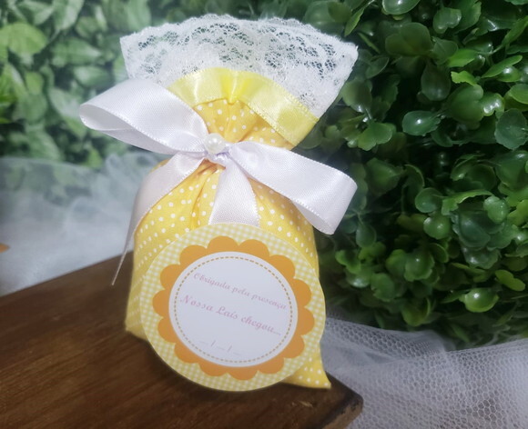 Lembrancinha Maternidade Sachê Perfumado Poá Amarelo
