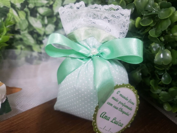 Lembrancinha Maternidade Sachê Perfumado Poá Verde Claro
