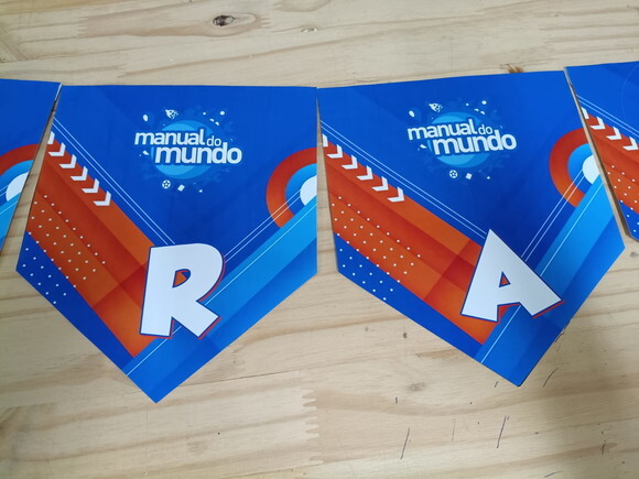 Manual do Mundo Varal Personalizado Parabens Mais Nome