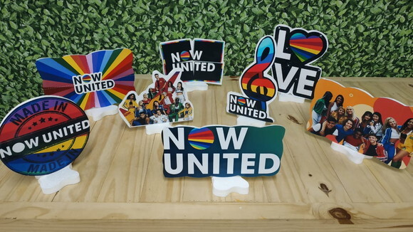 Now United Kit de Mesa Displays 8 Peças Pronta Entrega