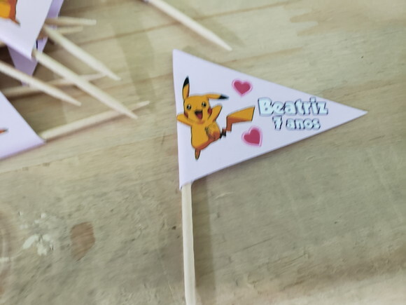 Pikachu Bandeirinha Personalizada Pronta Entrega 50 Unid