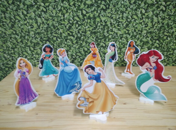Princesas Enfeite de Mesa Tipo Display 8 Peças