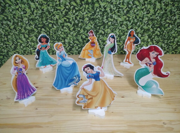 Princesas Enfeite de Mesa Tipo Display 8 Peças