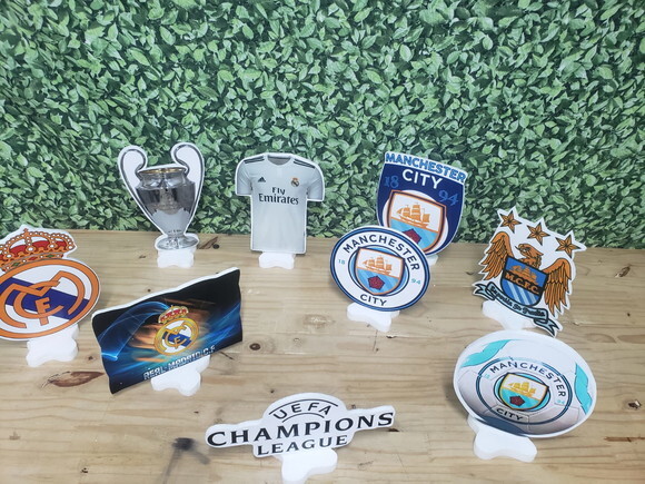 Real Madrid e Manchester City Kit Displays de Mesa 9 Peças