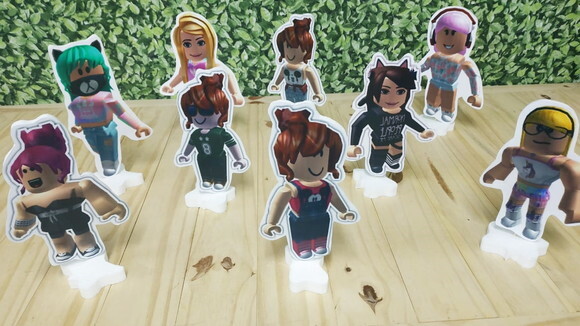 Roblox Menina Kit de Mesa Displays 9 Peças Pronta Entrega