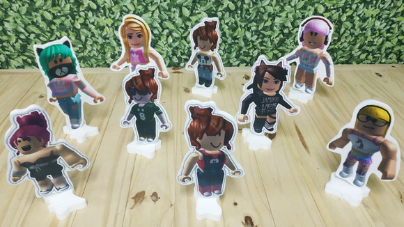 Roblox Menina Kit de Mesa Displays 9 Peças Pronta Entrega