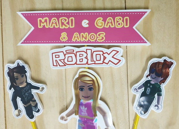 Roblox Menina Topo de Bolo Personalizado Pronta Entrega