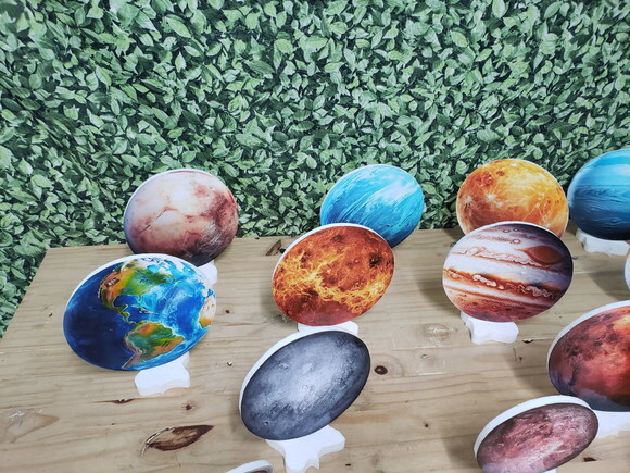 Sistema Solar Planetas Kit Displays Mesa 14 Peças Pronta Ent