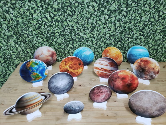 Sistema Solar Planetas Kit Displays Mesa 14 Peças Pronta Ent