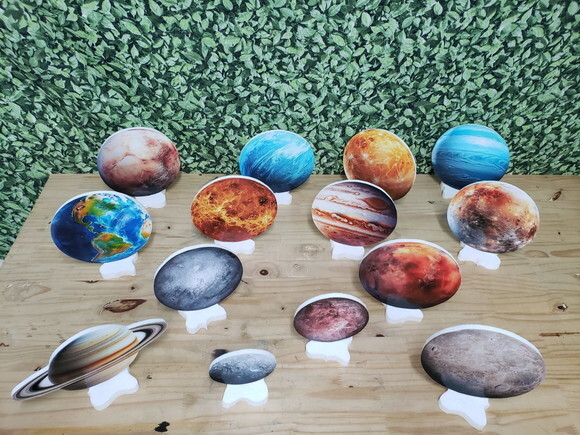 Sistema Solar Planetas Kit Displays Mesa 14 Peças Pronta Ent