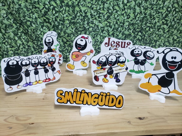 Smilinguido Kit Displays de Mesa 8 Peças Pronta Entrega
