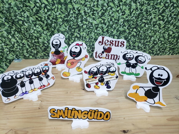 Smilinguido Kit Displays de Mesa 8 Peças Pronta Entrega