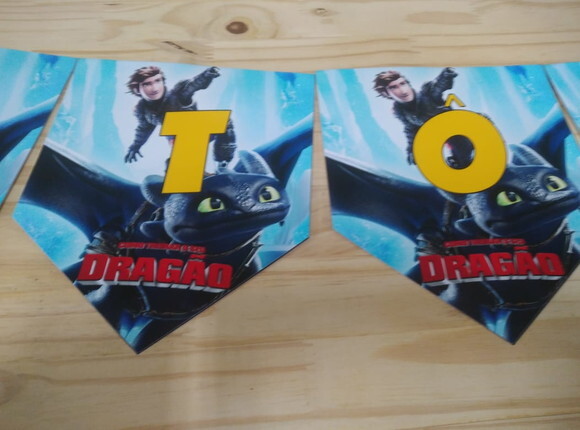 Varal Personalizado Como Treinar Seu Dragão Pronta Entrega
