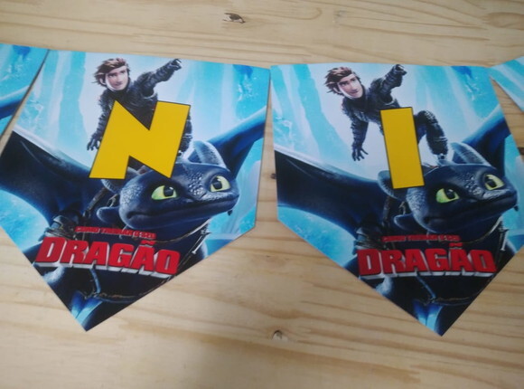 Varal Personalizado Como Treinar Seu Dragão Pronta Entrega