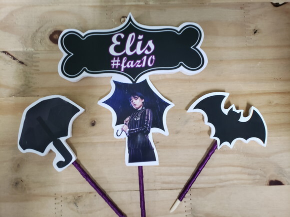 Wandinha Topo de Bolo Personalizado Pronta Entrega