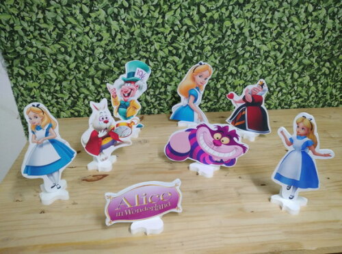 Alice no País das Maravilhas Kit Displays de Mesa 8 Peças