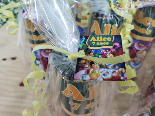 Alice no País das Maravilhas Lembrancinha Personalizada