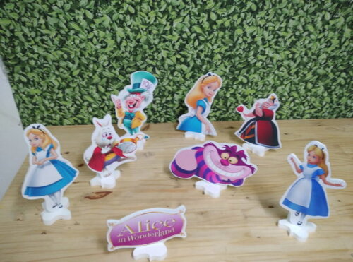 Alice no País das Maravilhas Kit Displays de Mesa 8 Peças