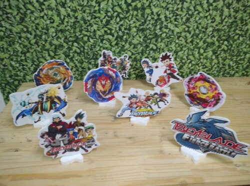 Beyblade Kit Displays 9 Peças de Mesa Pronta Entrega