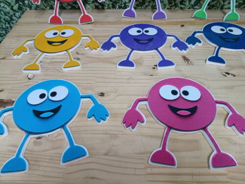 Coloridos Apliques para Parede 8 Peças Pronta Entrega 35 cm