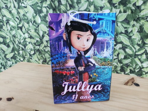 Coraline Sacola Personalizada Tam. 29x20x8 cm Pronta Entrega